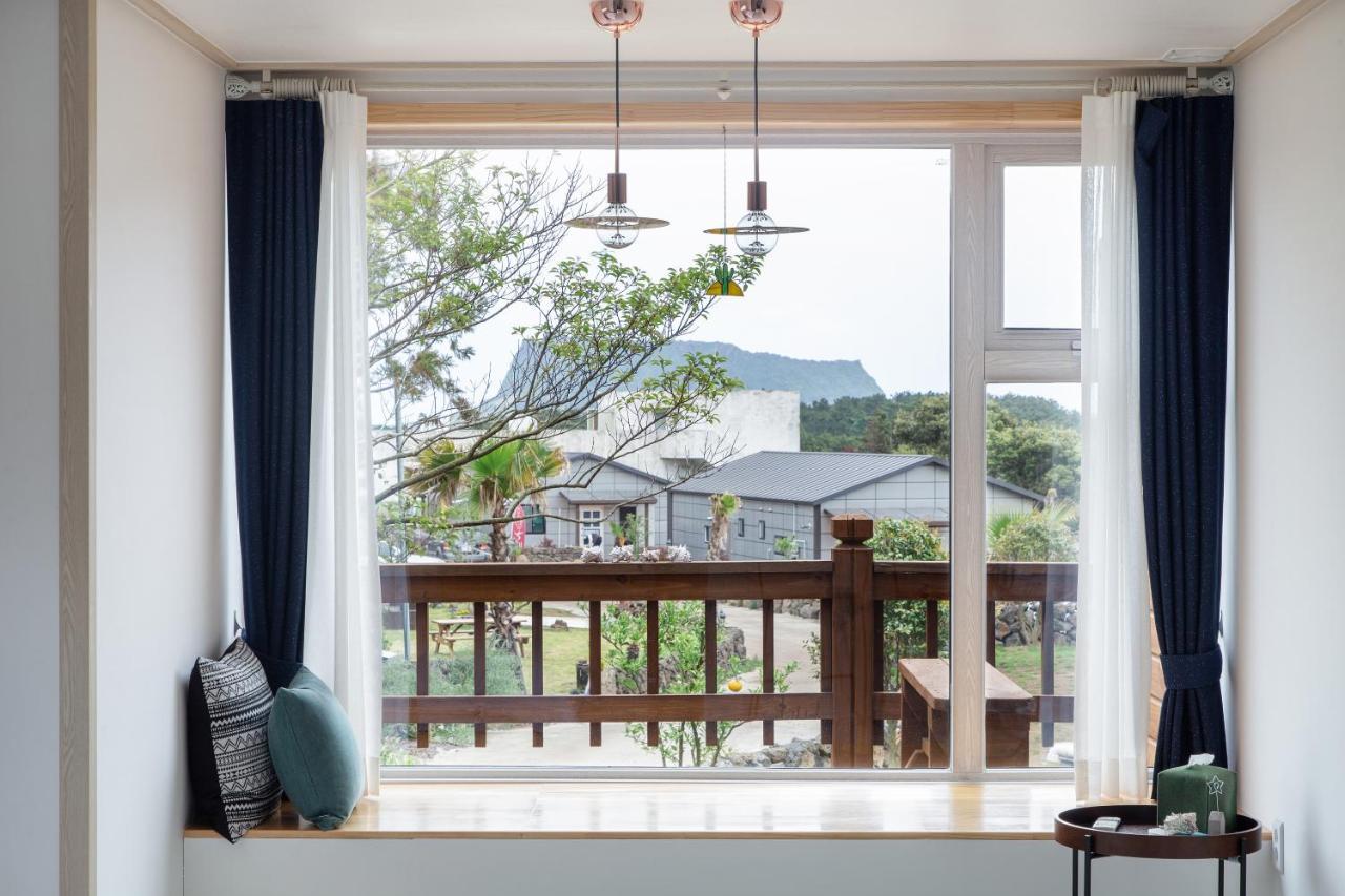 Jeju Abientot Villa ซอกวีโพ ภายนอก รูปภาพ
