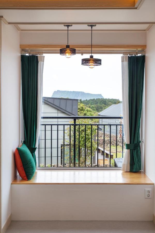Jeju Abientot Villa ซอกวีโพ ภายนอก รูปภาพ