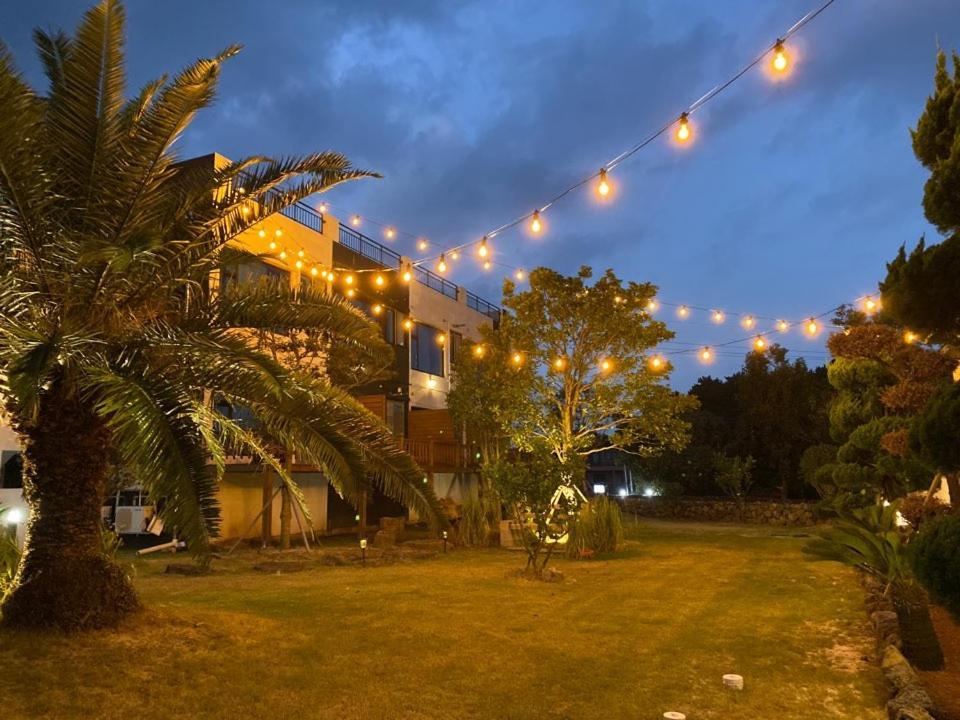 Jeju Abientot Villa ซอกวีโพ ภายนอก รูปภาพ